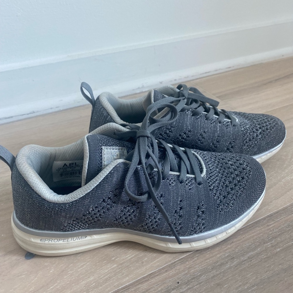 APL Techloom Pro sneakers